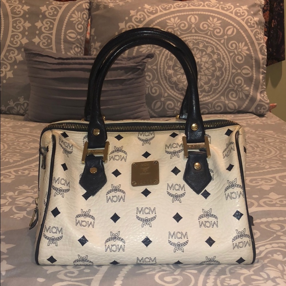 Vintage MCM handbag (Y2K)